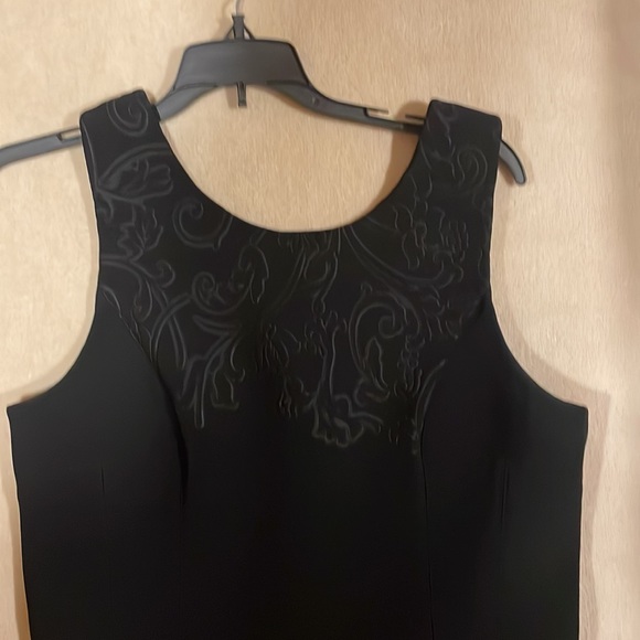 Vera Wang Scuba Neoprene Embossed Fit N Flare Sleeveless Dress in size 12 - Picture 5 of 8